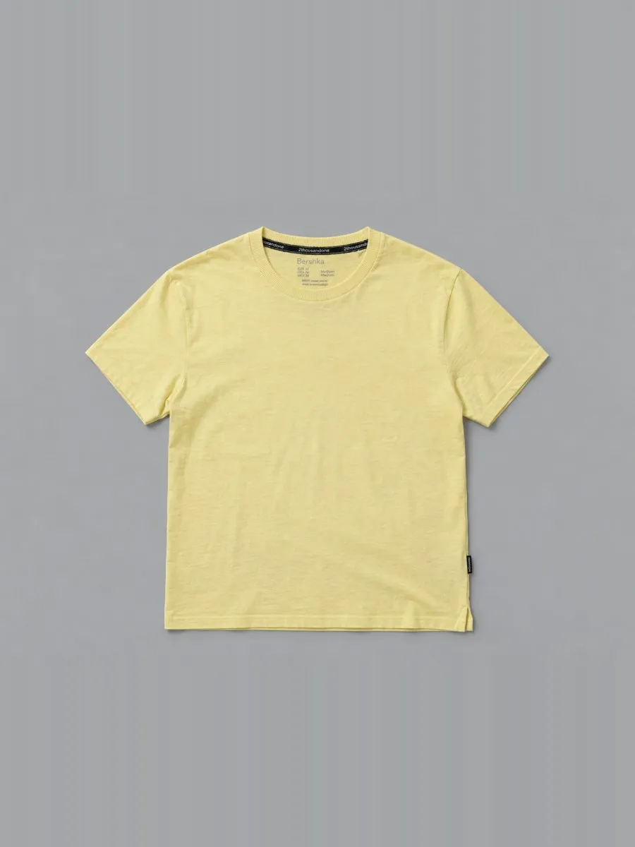 Bershka camiseta lisa amarillo pastel, long fit, talla M